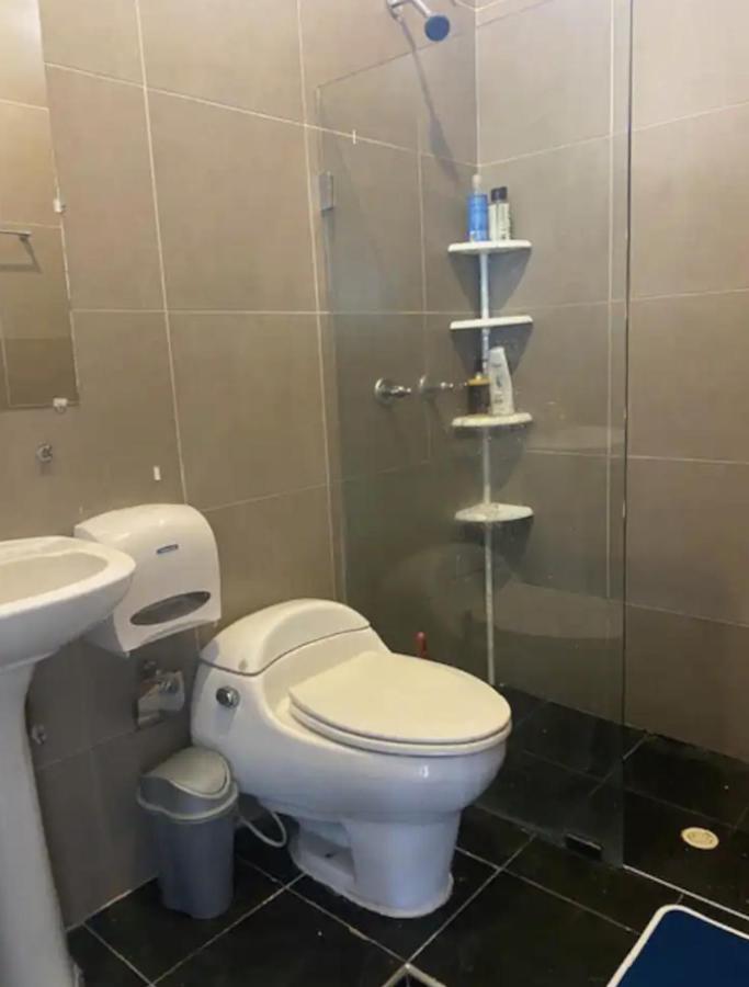 Ubicación Increíble! Cerca Del Centro Y Del Mar *